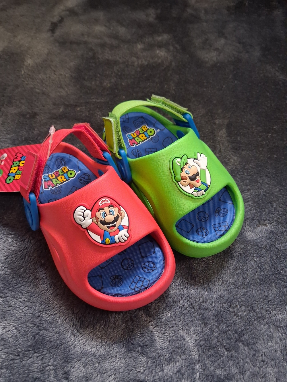 NWT Ground Up Super Mario Mario Luigi Slide Sandals Red/Green Kids Size:5/6